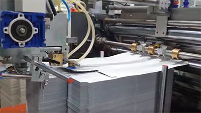 Machine de fabrication automatique de boîtes rigides, LY-HB1200CM