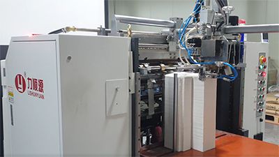Machine de fabrication automatique de boîtes rigides, LY-HB1200CN