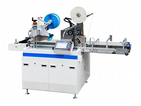 Formeuse automatique pour carton, avec applicateur de ruban adhésif double face