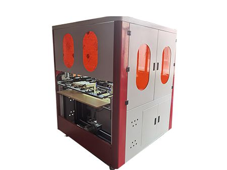 Formeuse automatique de boîtes en carton